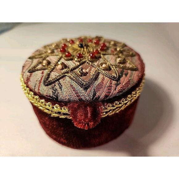 Vtg Trinket/Jewelry Box Burgundy Velvet,Beaded Gold Trim India - Picture 1 of 7